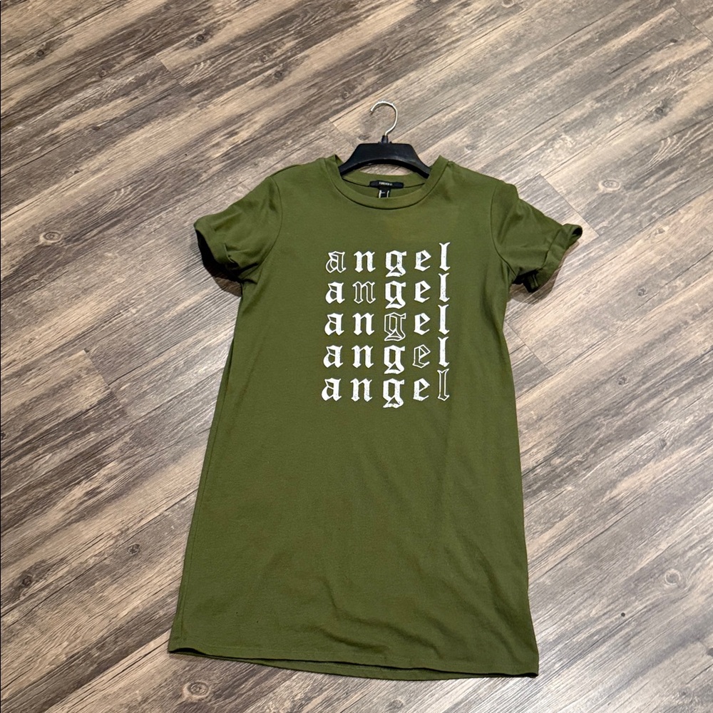 Green Graphic T-Shirt Dress